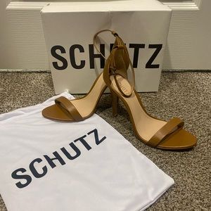 Nwt schutz cadey lee tan heels nappa leather 9.5